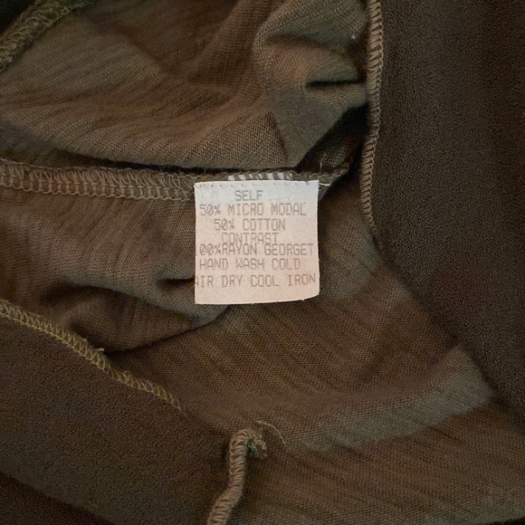 STONE FLOWERS STEP-HEM LONG SLEEVE HUNTER GREEN SHIRT SIZE M - Picture 5 of 6